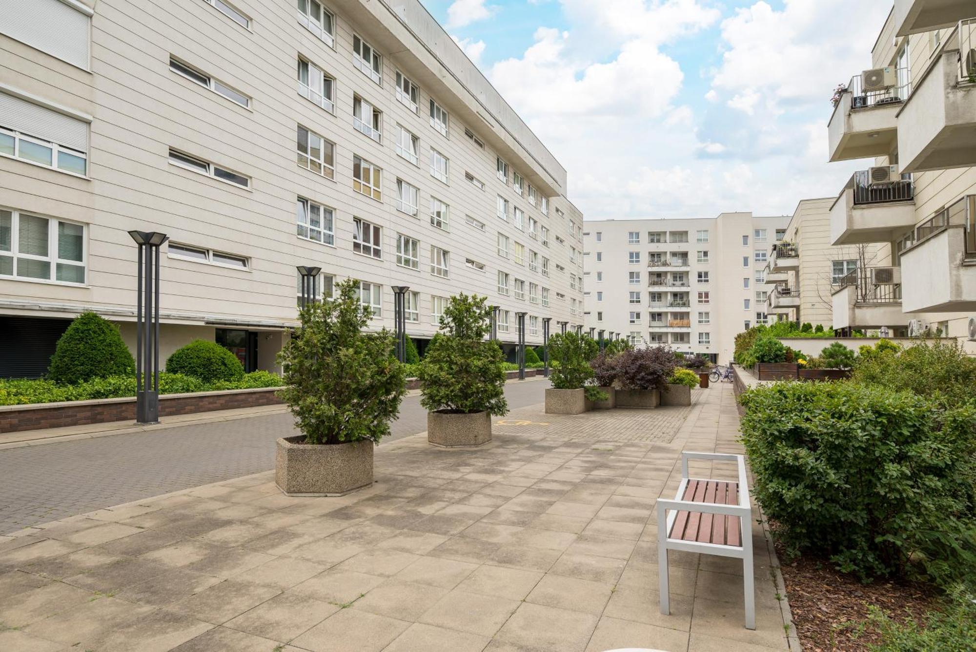 ורשה Stawki Pleasant Apartment מראה חיצוני תמונה
